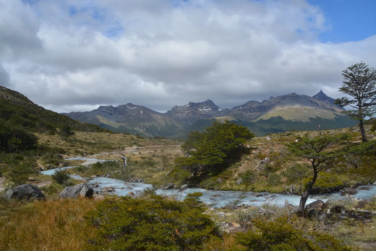Laguna Esmeralda Trek Info: 2026 Hiking Guide
