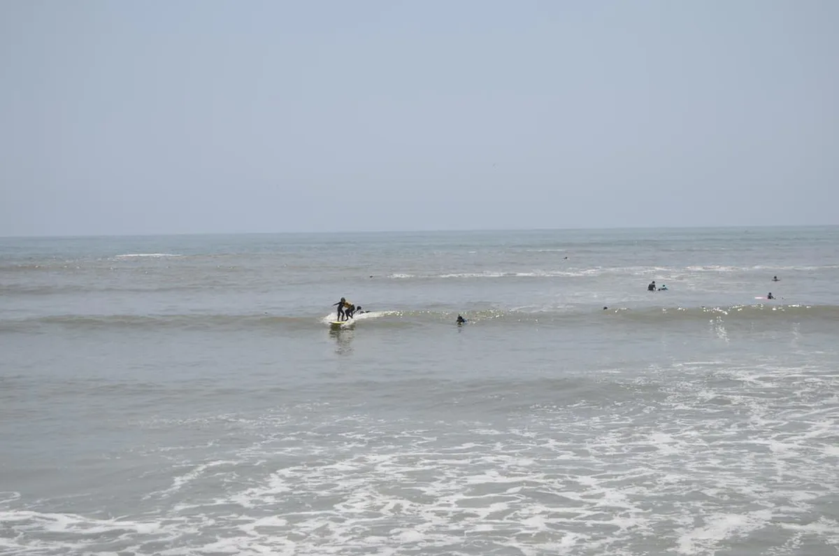 Surfing Lessons in Lima Beaches: A 3-Day Coastal Guide