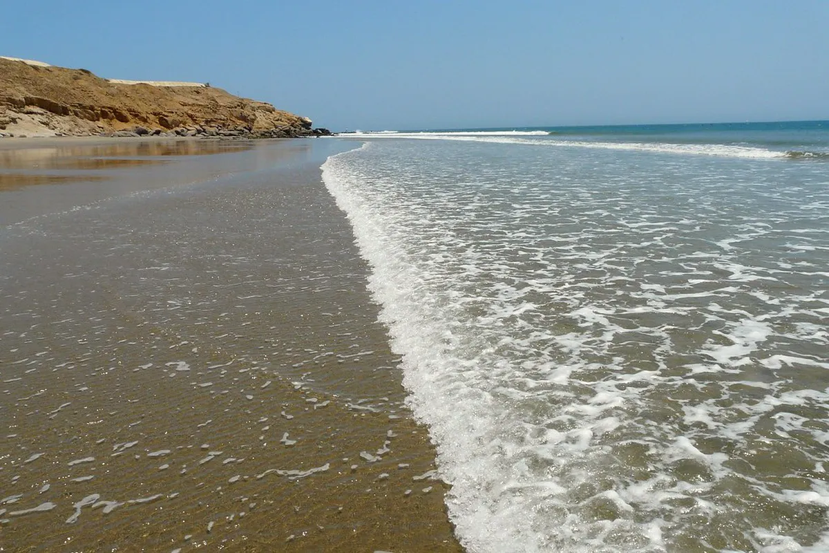 Cabo Blanco Surf Guide: 10 Best Waves and Local Sights