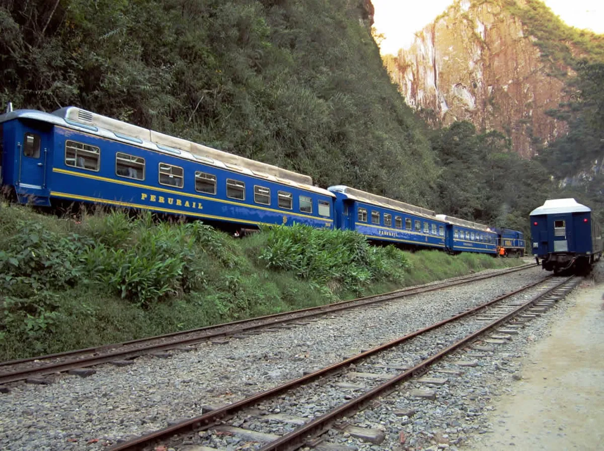Machu Picchu Train Logistics: Ollantaytambo Guide