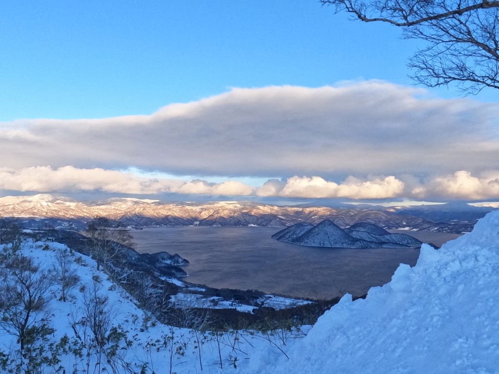 4. Explore the Scenic Lake Toya Snowshoe Trails 4. Explore the Scenic Lake Toya Snowshoe Trails